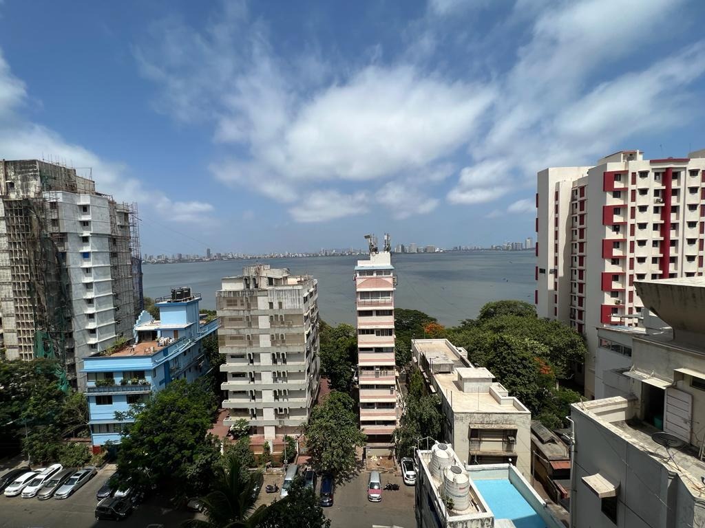 3 BHK + Servant Room Apartment For Sale in Lodha Seamont