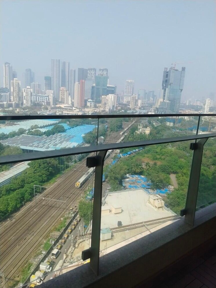 Swimming Pool, lokhandwala-minerva-mahalaxmi 3 Bedroom 1350 Sq.Ft. Apartment In Mahalaxmi Mumbai 8948422