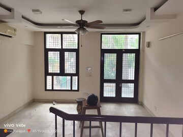 Living Room in 3 BHK Apartment at Sector 47 – for Rent