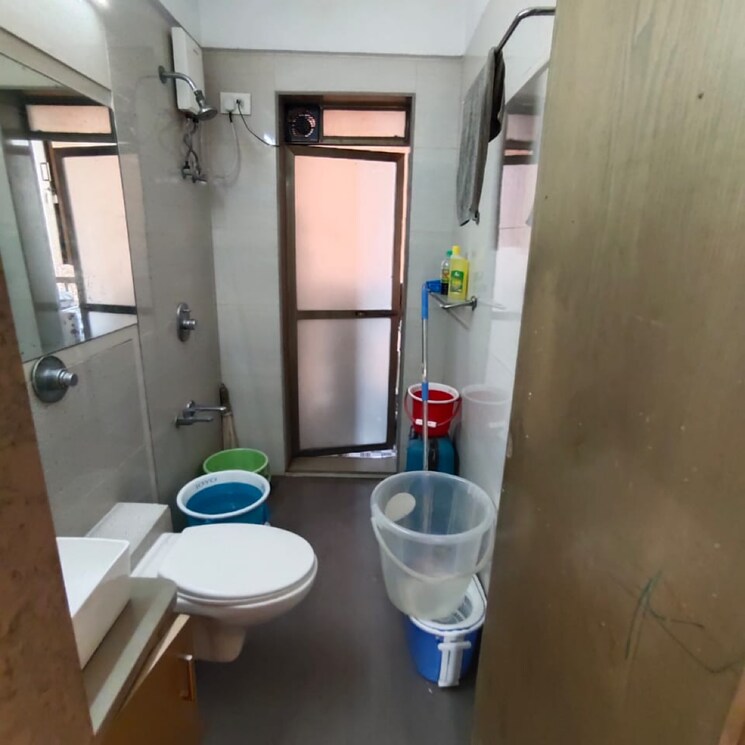 Bathroom, lodha-amara-new-tower 2 Bedroom 672 Sq.Ft. Apartment In Kolshet Industrial Area Thane 8948450