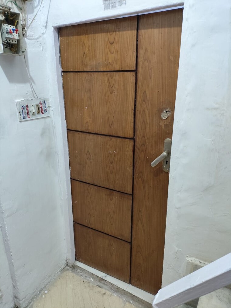 Room, patel nagar 1 Bedroom 450 Sq.Ft. Builder Floor In Patel Nagar Delhi 8948459