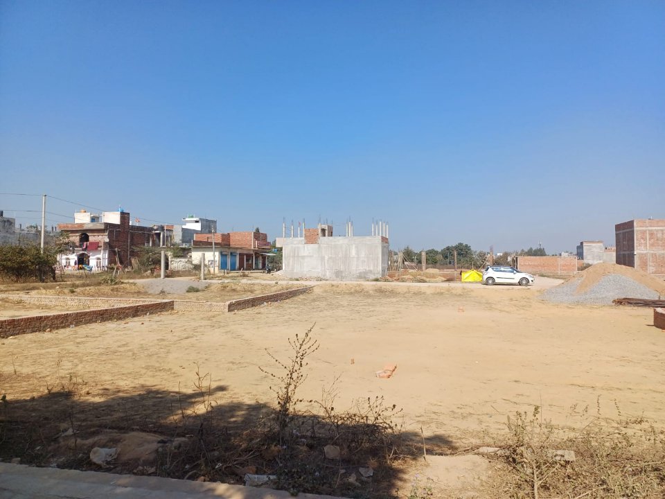 Plot For Sale in LJK Vasto