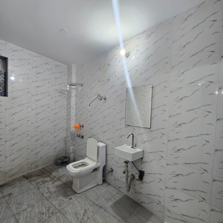 Bathroom, saket 2 Bedroom 950 Sq.Ft. Builder Floor In Saket Delhi 8948480