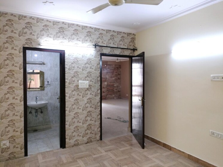 Room, sector 19 dwarka 2 Bedroom 1500 Sq.Ft. Apartment In Sector 19 Dwarka Delhi 8946883