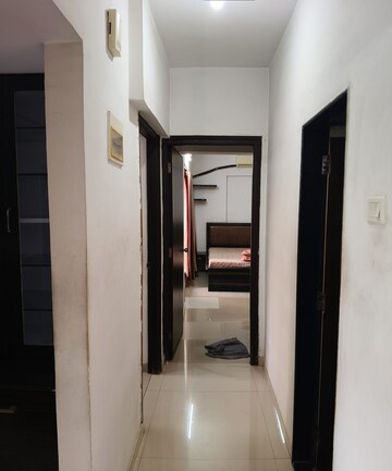 2 BHK Apartment For Rent in Hiranandani Villa Grand, Ghodbunder Road