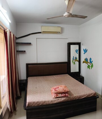 Bedroom in 2 BHK Apartment at Hiranandani Villa Grand, Ghodbunder Road – for Rent