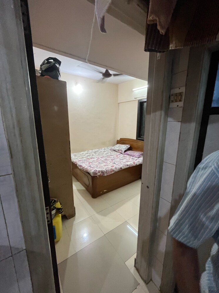 Room, shantinagar-chs 1 Bedroom 560 Sq.Ft. Apartment In Mira Road Thane 8948516