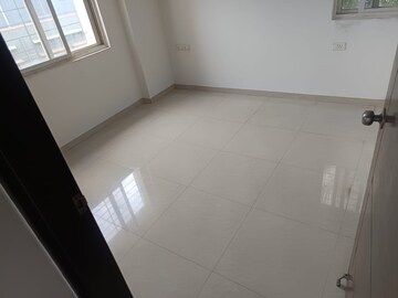 Room in 3 BHK Apartment at Gopalan Lake Front, Electronic City Phase I – for Rent
