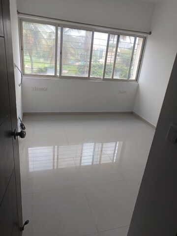 Room in 3 BHK Apartment at Gopalan Lake Front, Electronic City Phase I – for Rent