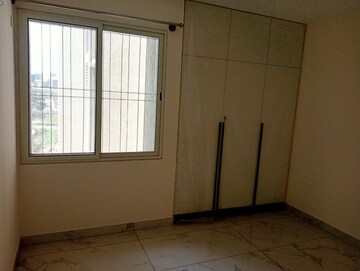 Room in 3 BHK Apartment at Gopalan Lake Front, Electronic City Phase I – for Rent