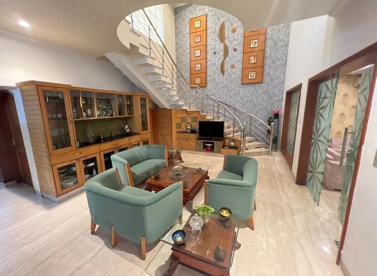 Living Room, sector 16 3 Bedroom 350 Sq.Yd. Independent House In Sector 16 Faridabad 8948560