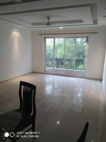 Room in 3 BHK Builder Floor at Sarvapriya Vihar – for Rent
