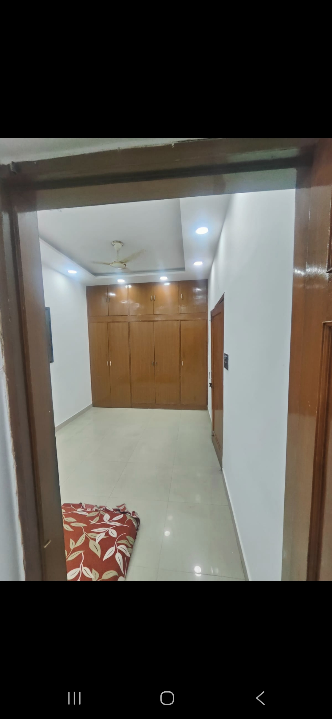 3 BHK + Pooja Room,Study Room 1000 Sq.Yd. Builder Floor in Puri PP City Centre