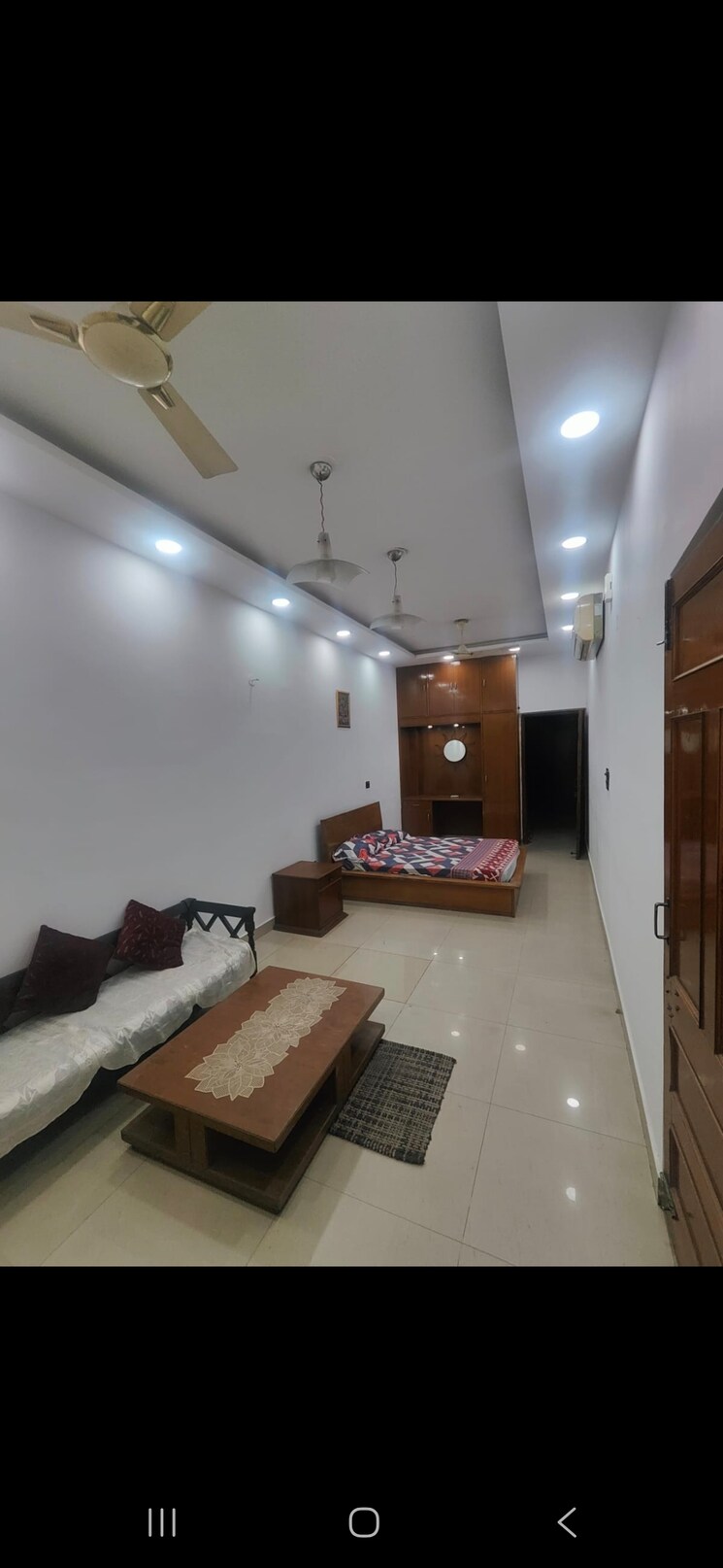 Living Room, puri-pp-city-centre 3 Bedroom 1000 Sq.Yd. Builder Floor In Pitampura Delhi 8948571