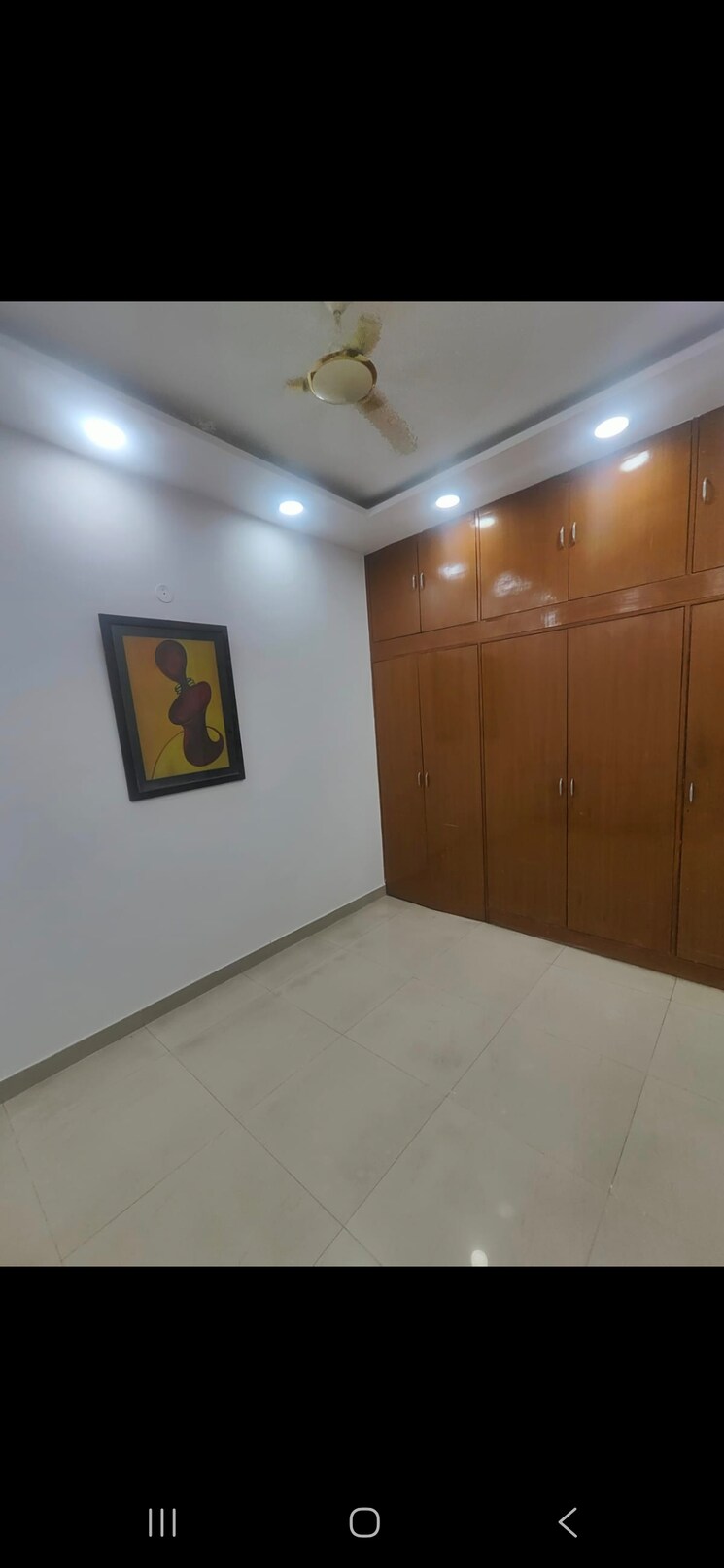 Room, puri-pp-city-centre 3 Bedroom 1000 Sq.Yd. Builder Floor In Pitampura Delhi 8948571