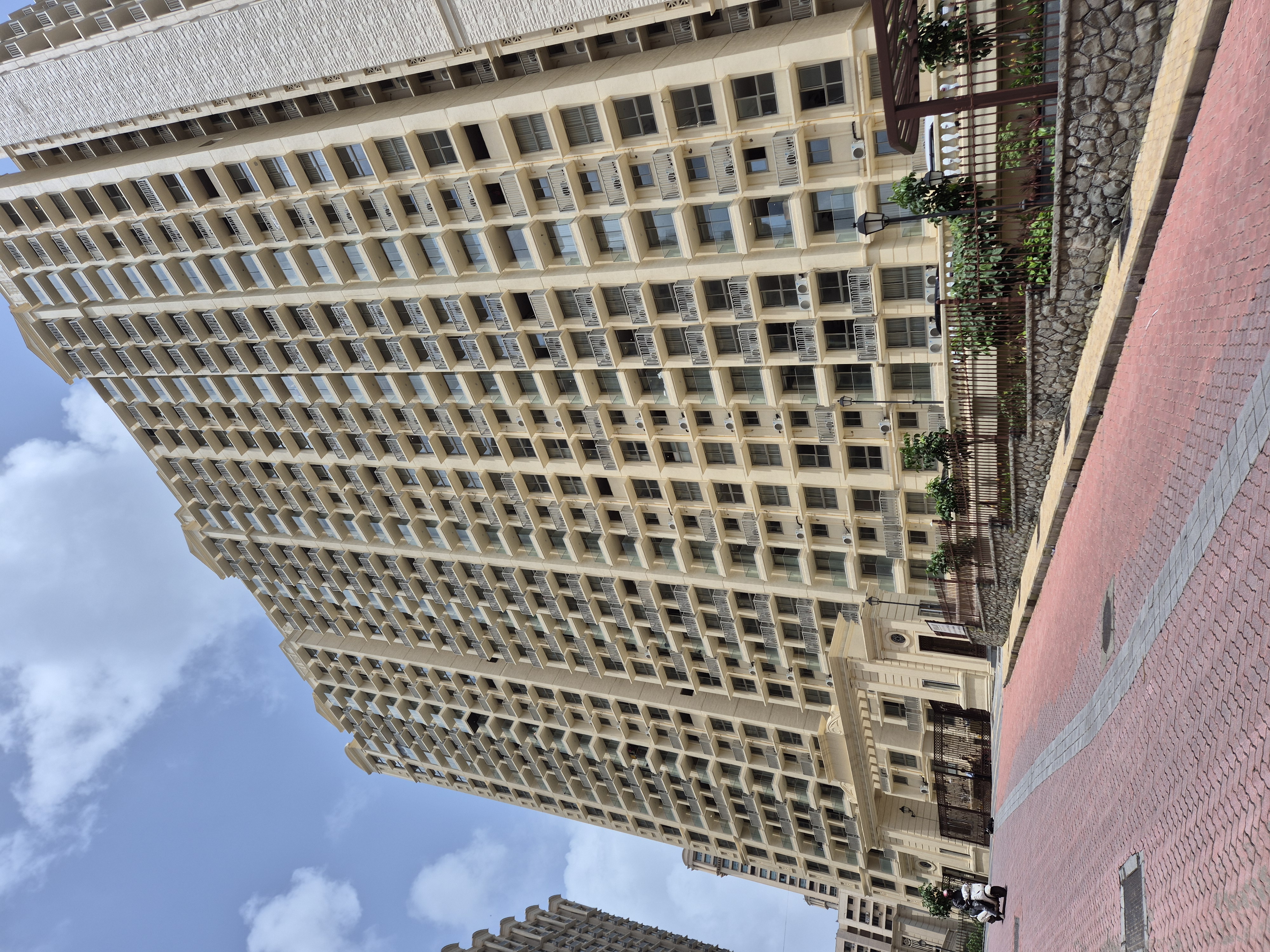 2 BHK Apartment For Rent in Hiranandani Highland