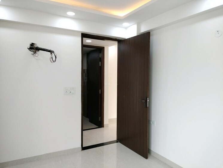 Room, sector 3 dwarka 3 Bedroom 1700 Sq.Ft. Apartment In Sector 3 Dwarka Delhi 8948587