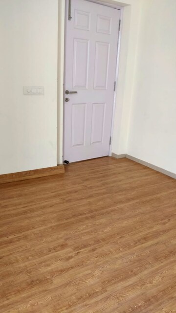 Room in 4 BHK Builder Floor at Emaar Emerald Floors, Sector 65 – for Rent