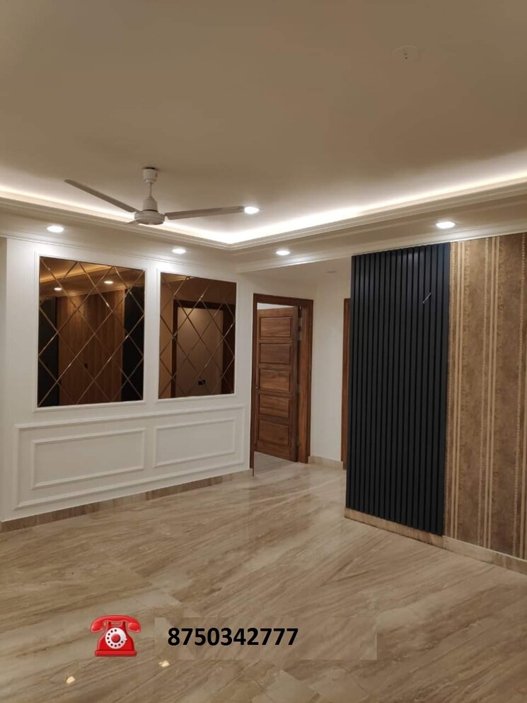 Room, sector 85 4 Bedroom 4500 Sq.Ft. Builder Floor In Sector 85 Faridabad 8948642