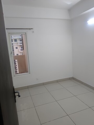 Room in 2 BHK Apartment at Supertech The Romano, Sector 118 – for Rent