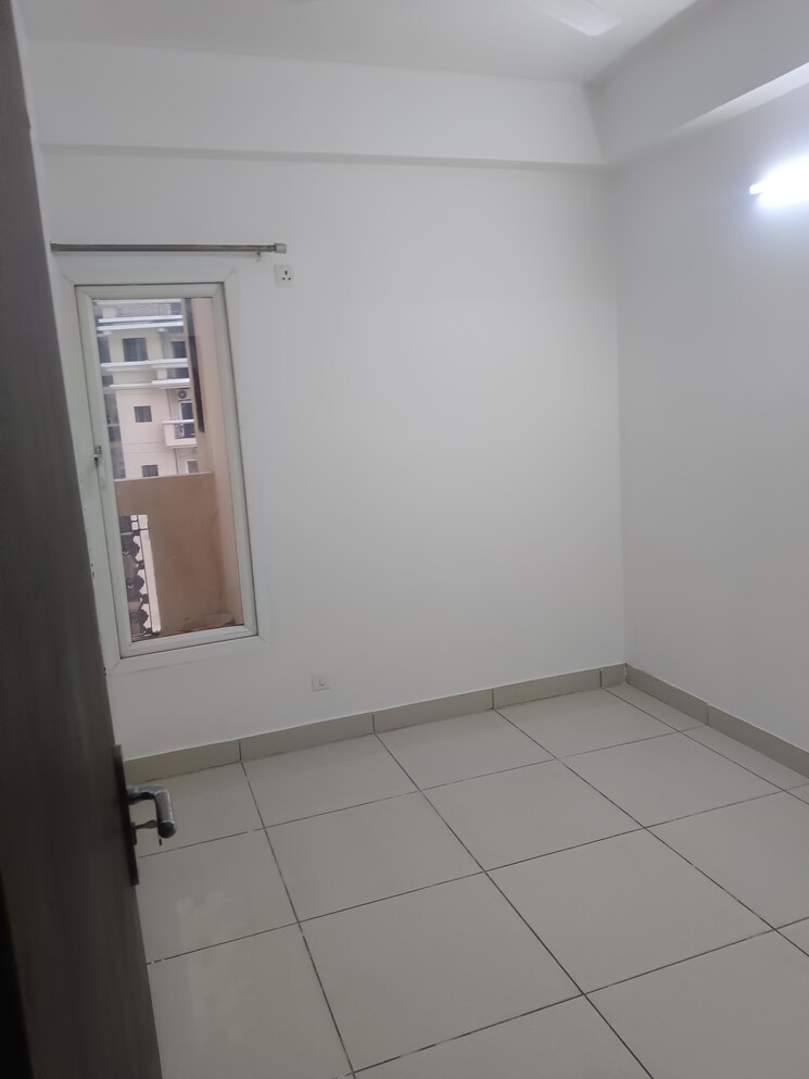 Room, supertech-the-romano 2 Bedroom 1260 Sq.Ft. Apartment In Sector 118 Noida 8948643