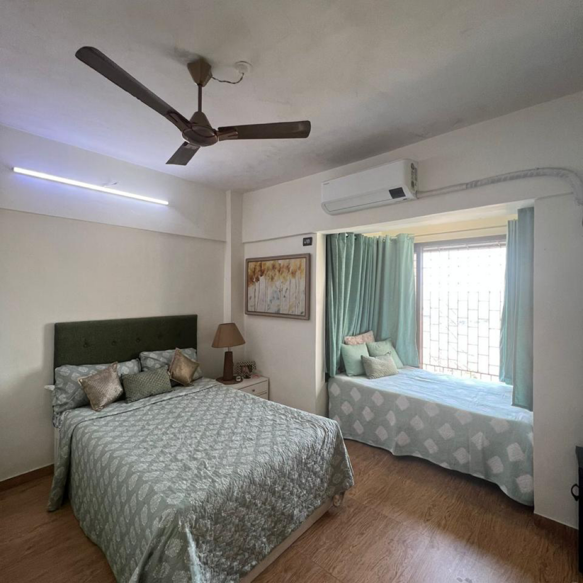 2 BHK Apartment For Rent in Movie Tower