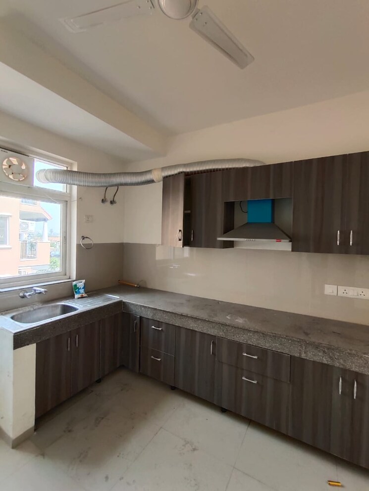 Kitchen, emaar-emerald-floors 4 Bedroom 1750 Sq.Ft. Builder Floor In Sector 65 Gurgaon 8948658