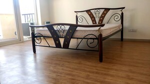 Gym in 2 BHK Builder Floor at Emaar MGF Emerald Hills, Sector 65 – for Sale