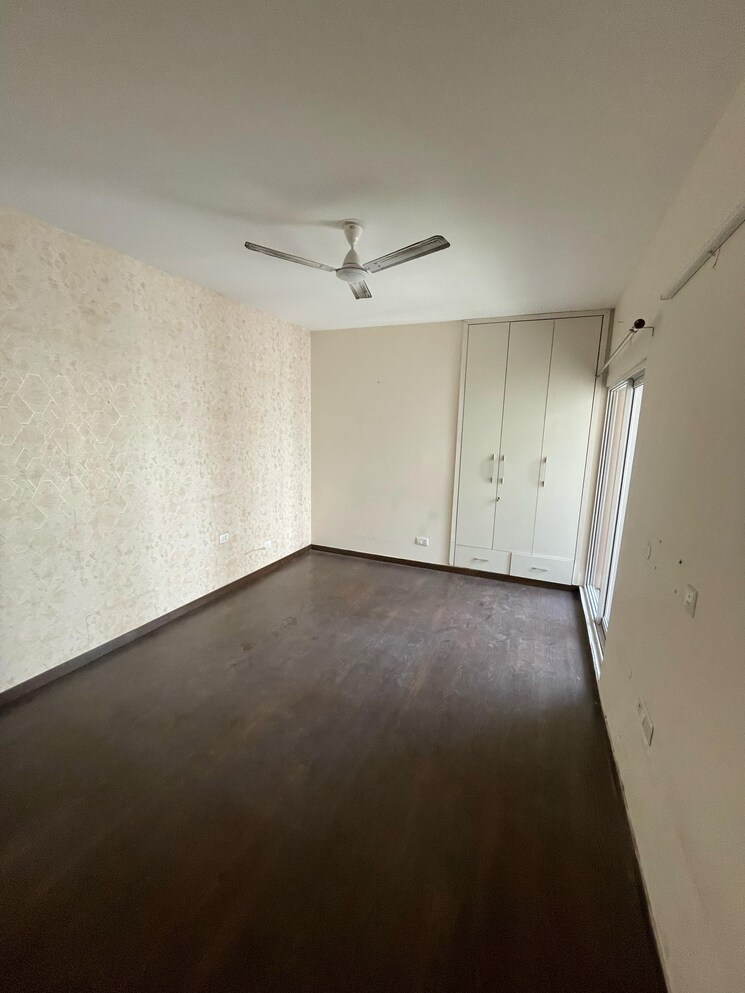 Room, elite-golf-green 3 Bedroom 1895 Sq.Ft. Apartment In Sector 79 Noida 8948667