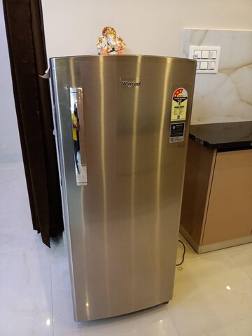 Furnished Amenities in 3 BHK Apartment at Sunshine Enclave, Vip Road – for Rent