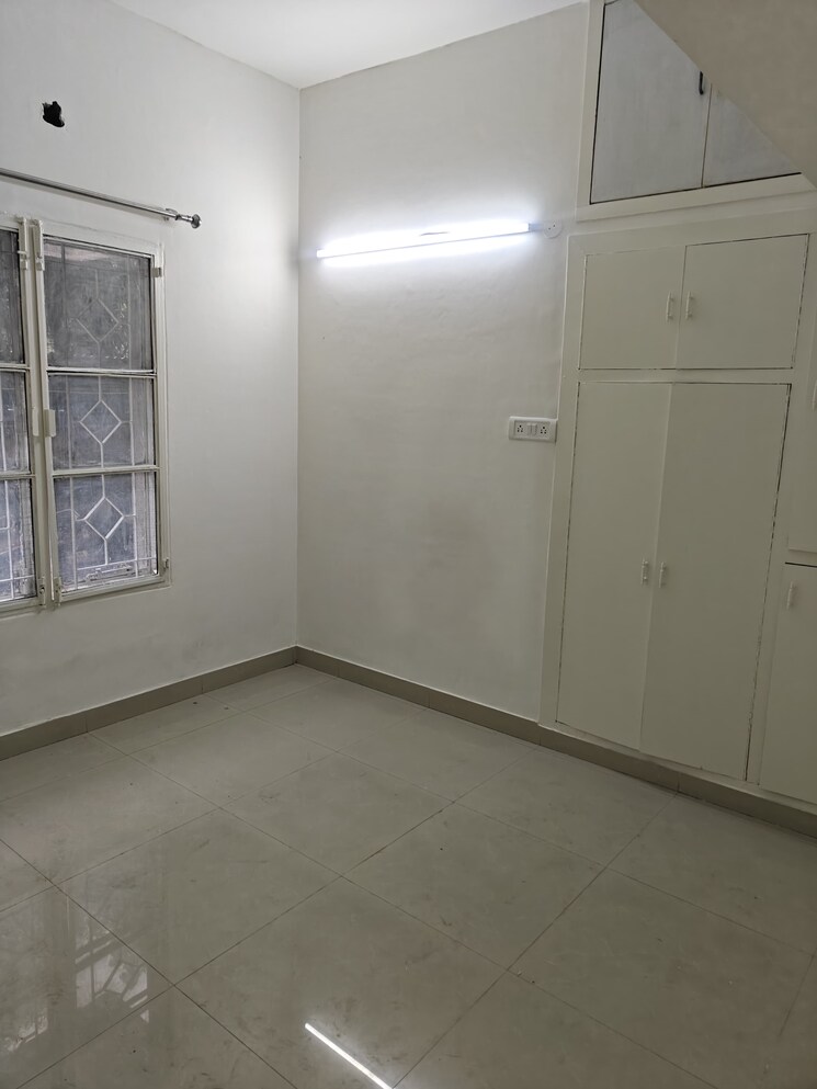 Room, panchmahal-apartments 3 Bedroom 1260 Sq.Ft. Apartment In Ip Extension Delhi 8948703