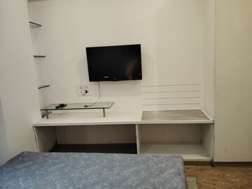 Furnished Amenities in 2 BHK Apartment at Rizvi Silver Star, Santacruz East – for Rent