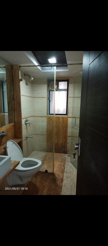 Bathroom in 4 BHK Apartment at L Nagpal Bhagwanti Heights, Khar West – for Sale