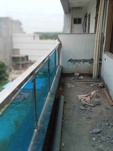 Balcony in 3 BHK Builder Floor at Noida Greater Noida Expressway – for Sale
