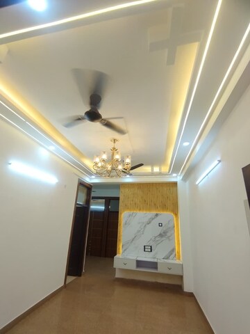 Furnished Amenities in 3 BHK Apartment at SVP Gulmohur Residency, Indrapuram – for Rent