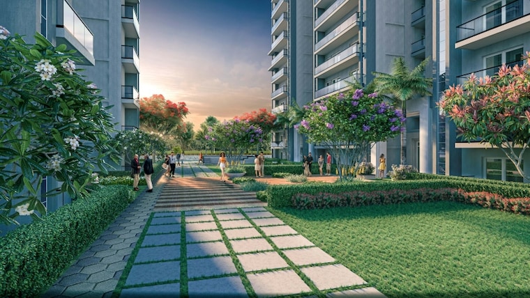Garden, oro-constella 3.5 Bedroom 2105 Sq.Ft. Apartment In Sushant Golf City Lucknow 8948747