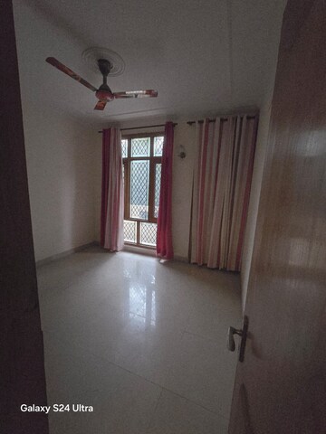 Room in 3 BHK Apartment at The Arihant CGHS, Sector 56 – for Rent
