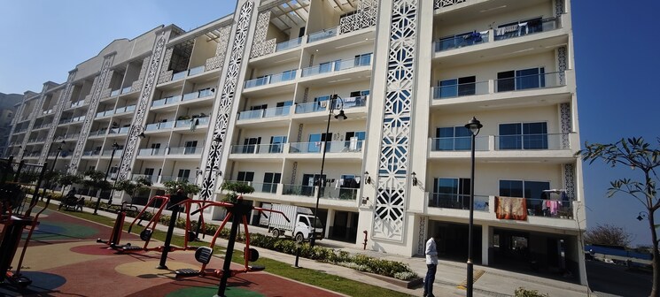 Exterior View, uchdpl-veridia-oakwood-enclave 4 Bedroom 2385 Sq.Ft. Apartment In Wave City Ghaziabad 8948792