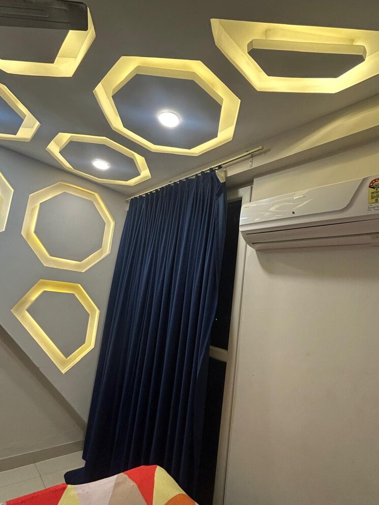 Master Bedroom, maya-green-lotus-saksham 3 Bedroom 1800 Sq.Ft. Apartment In International Airport Road Zirakpur 8948815