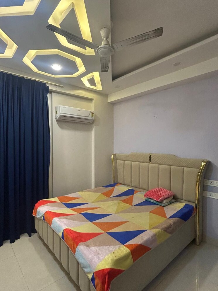 Bedroom, maya-green-lotus-saksham 3 Bedroom 1800 Sq.Ft. Apartment In International Airport Road Zirakpur 8948815