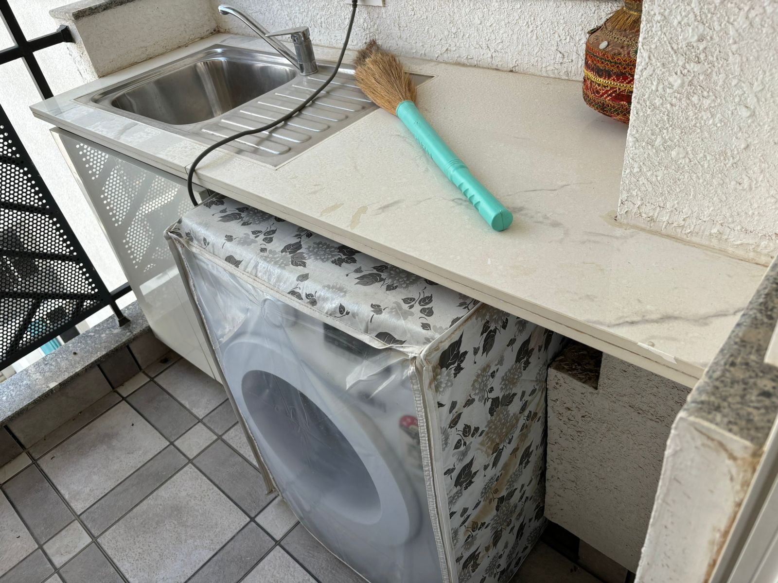 3 BHK Apartment For Rent in Central Park Flower Valley Aqua Front Towers