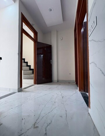 Room in 3.5 BHK Builder Floor at Sector 29 – for Sale