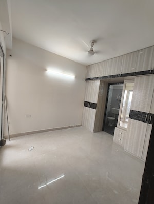 Room in 2 BHK Apartment at Signature Global The Roselia, Sector 95a – for Sale