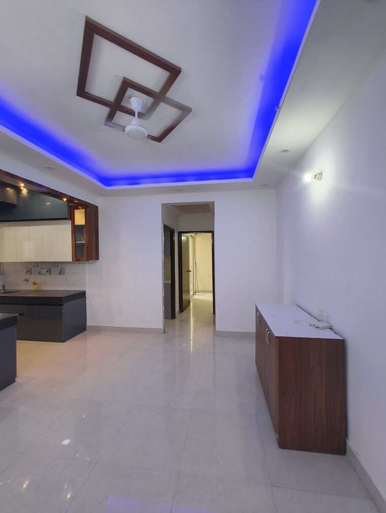 Room, signature-global-the-roselia 2 Bedroom 600 Sq.Ft. Apartment In Sector 95a Gurgaon 8948844