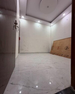 Room in 3.5 BHK Builder Floor at Sector 29 – for Sale