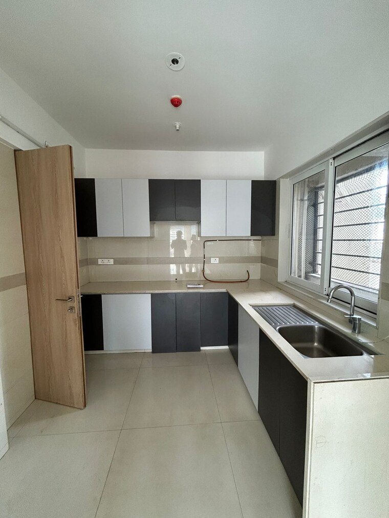 Kitchen, soham-crystal-spires 3 Bedroom 1200 Sq.Ft. Apartment In Ghodbunder Road Thane 8948869