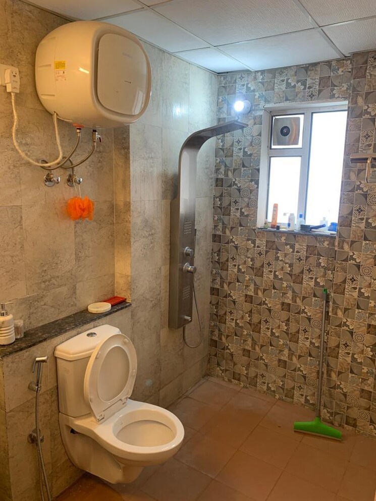 Bathroom, ambala highway 3 Bedroom 1885 Sq.Ft. Apartment In Ambala Highway Zirakpur 8948885