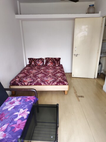 Bedroom in 2 BHK Apartment at Popular Heights, Koregaon Park – for Rent