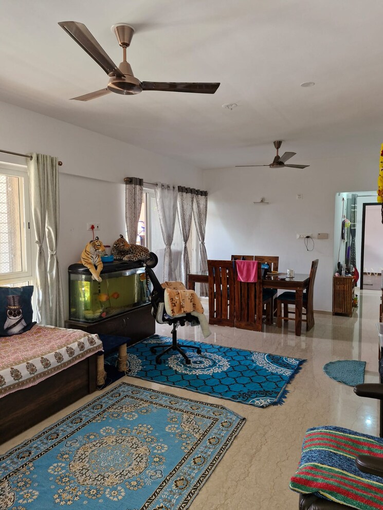 Living Room, sarala-apartments-model-colony 3 Bedroom 1750 Sq.Ft. Apartment In Model Colony Pune 8948913