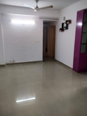 Room in 3 BHK Apartment at Supertech Cape Town, Sector 74 – for Rent